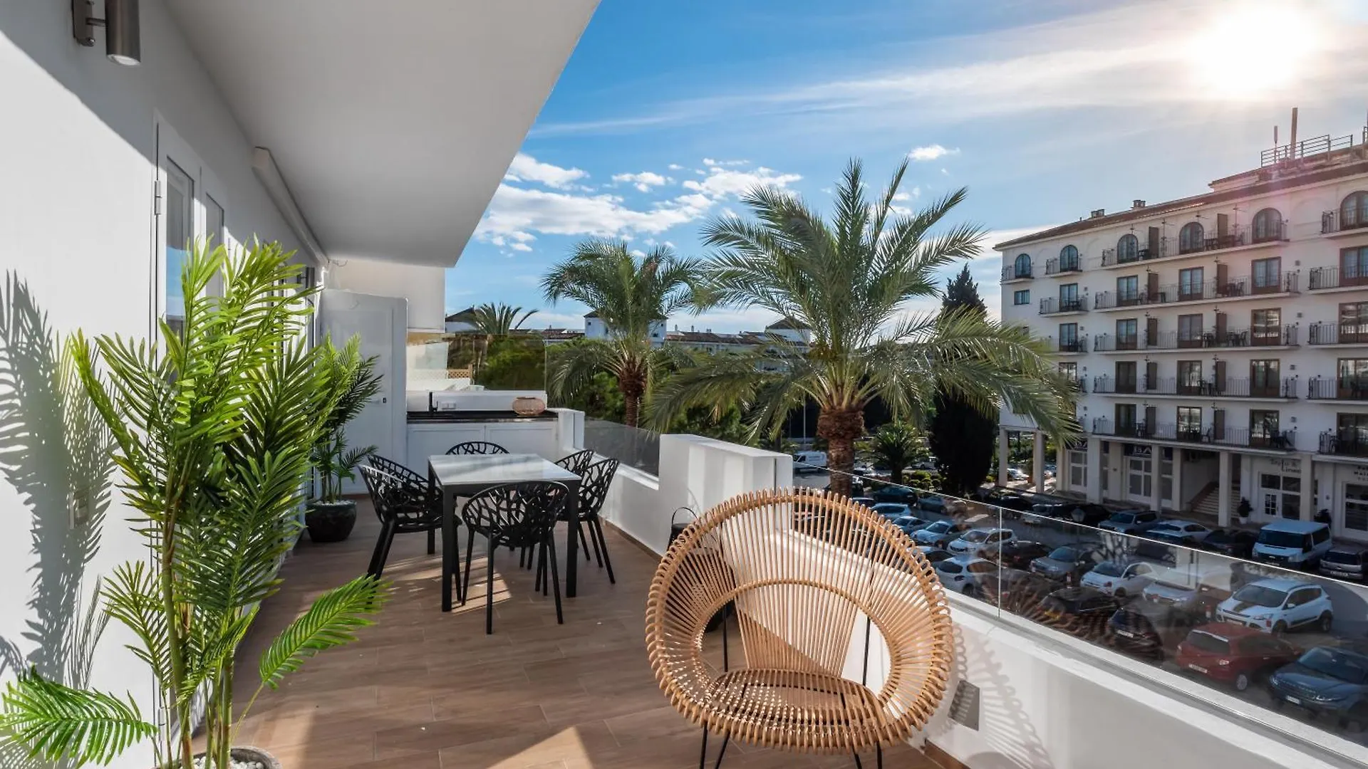Apartment 3 Bdrm Stylish Apt W Pool In Puerto Banus Marbella Spain